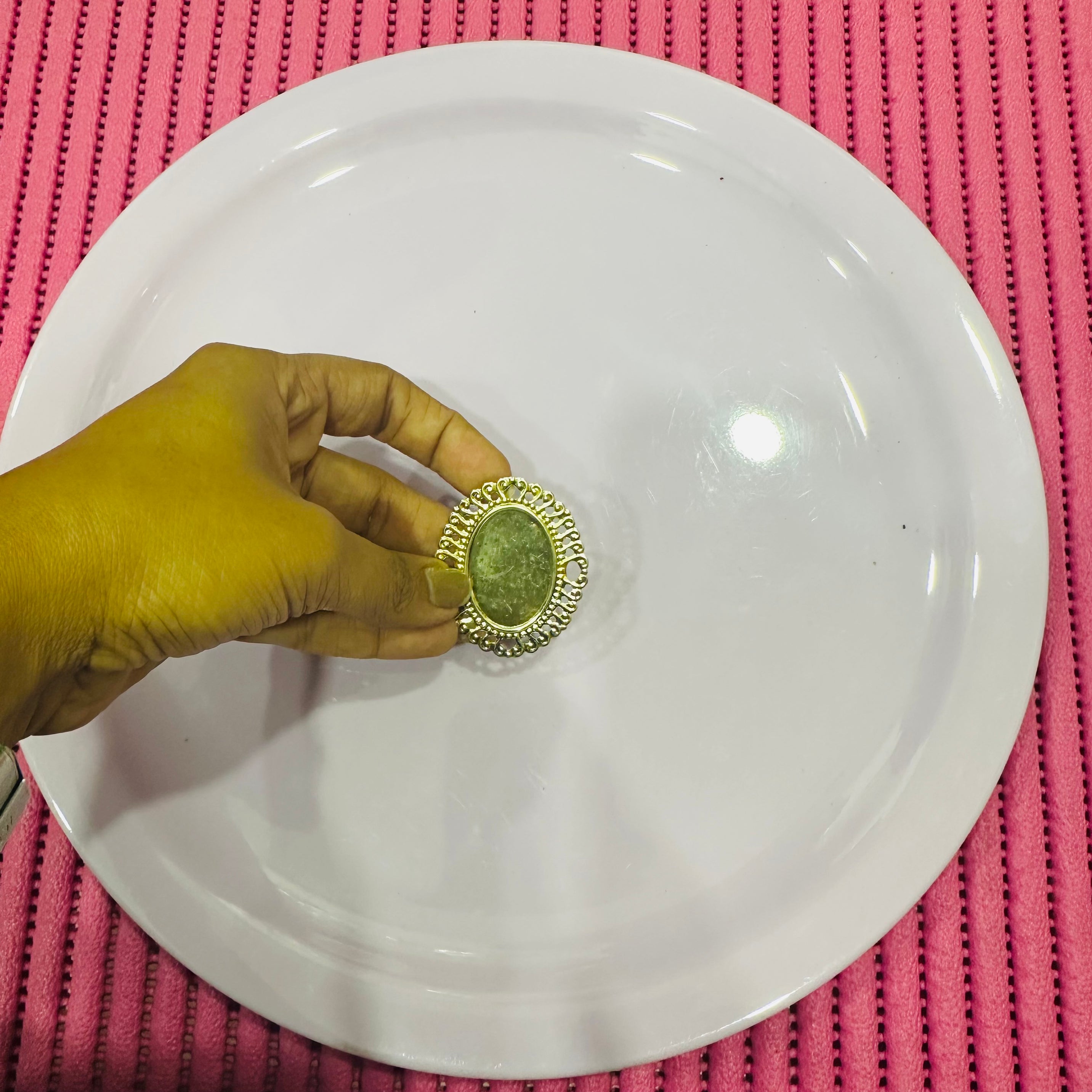 Oval Patra