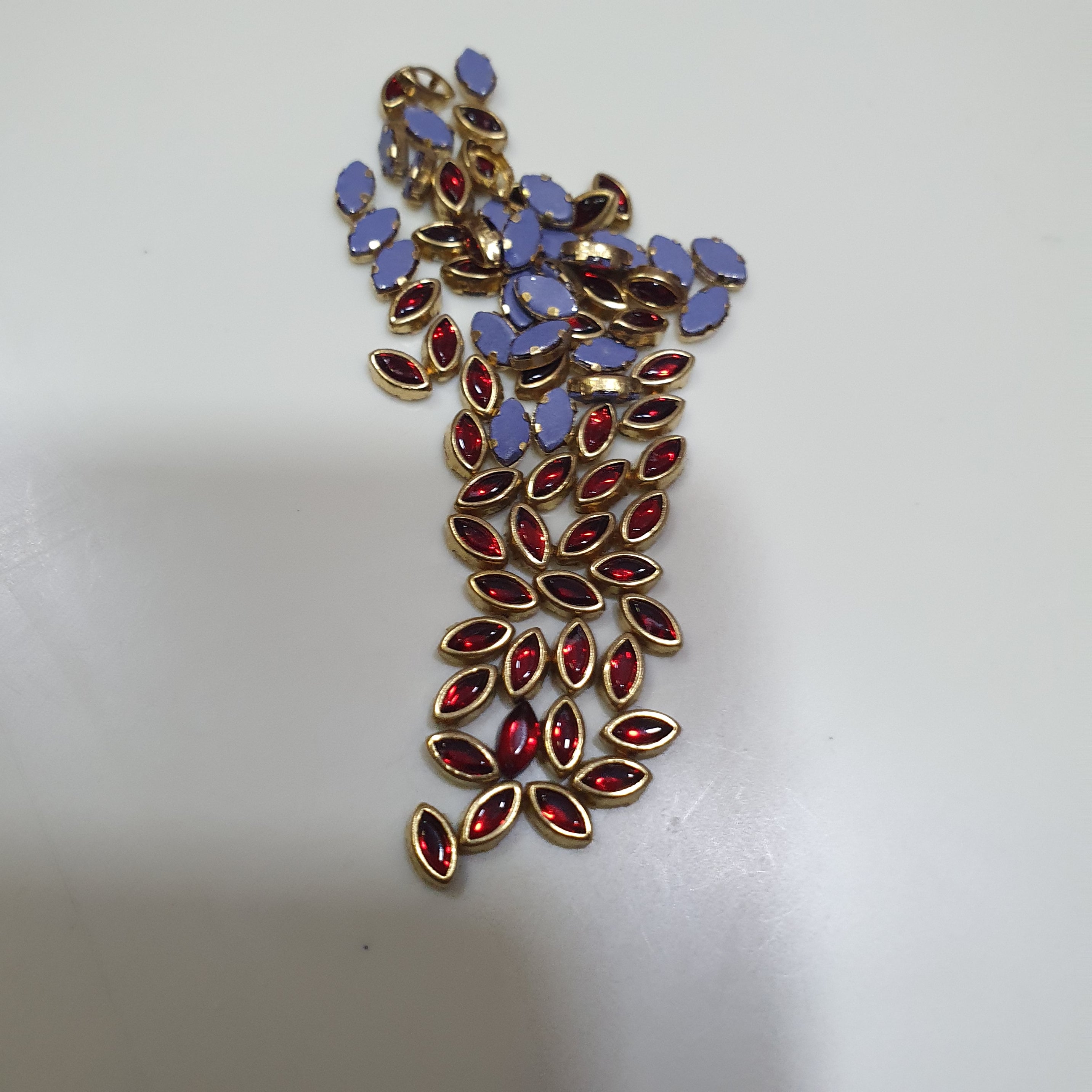 Small kundan stone