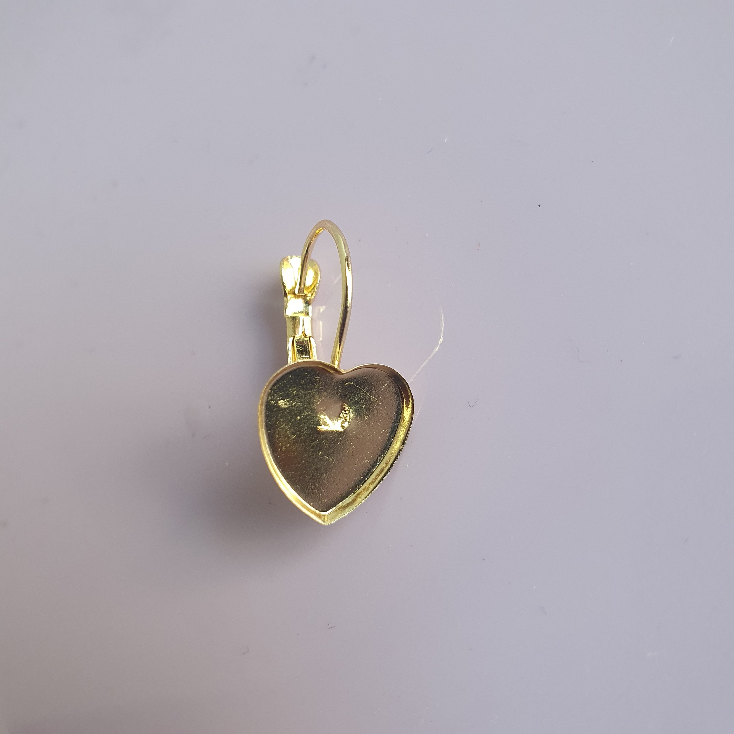 Earring clip golden