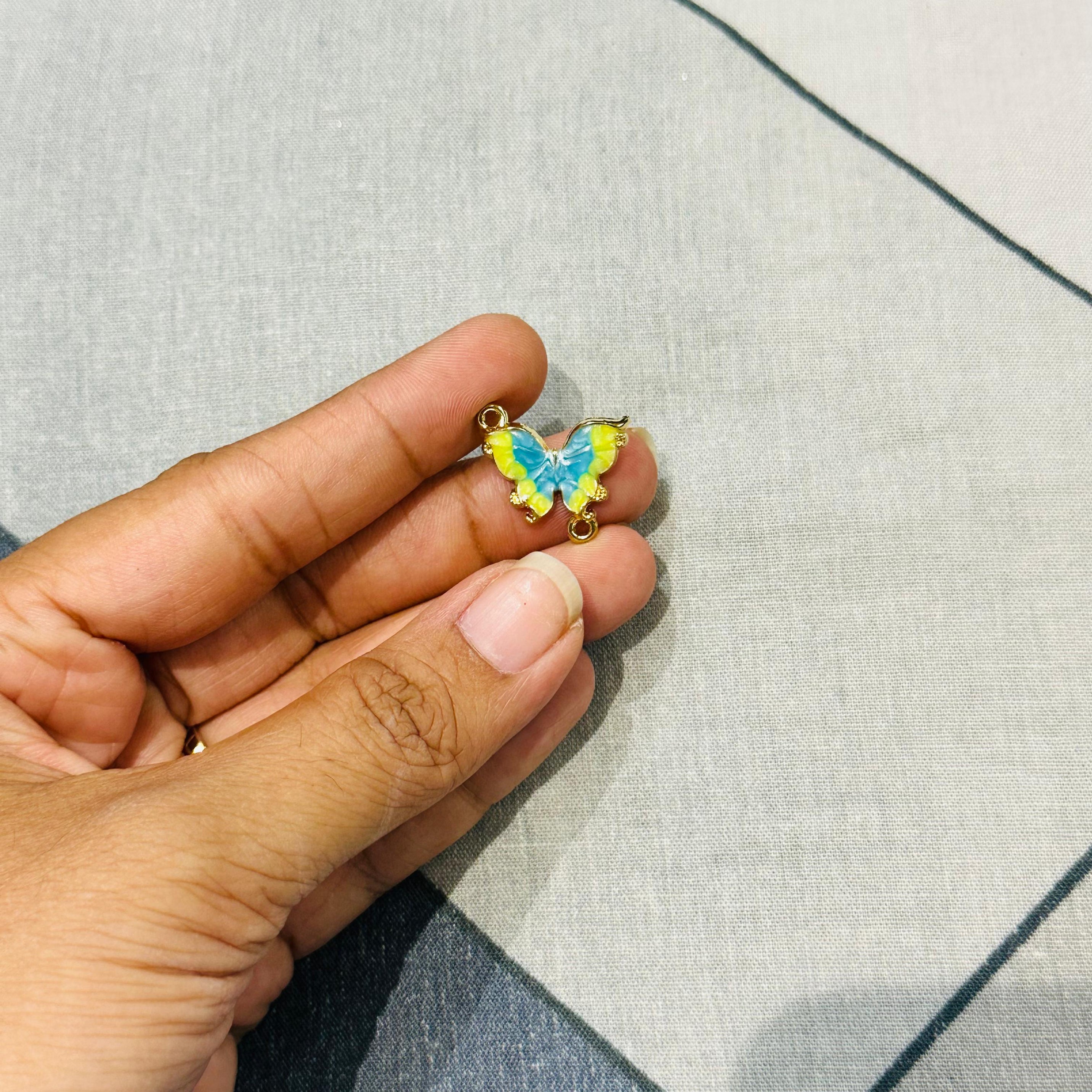 Rakhi Charm C 20