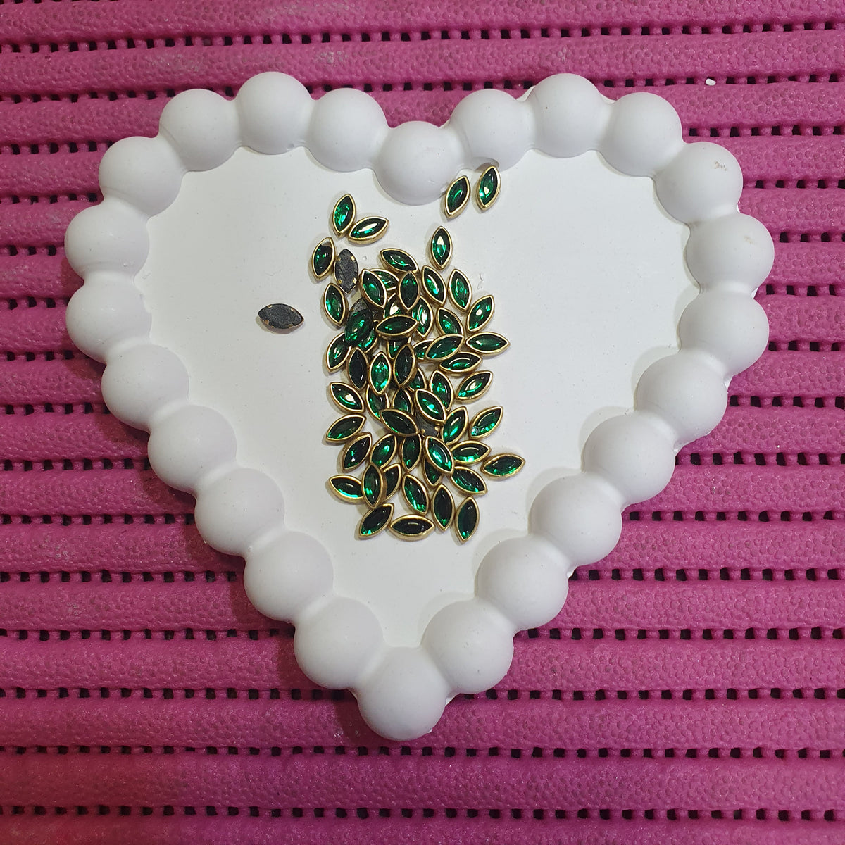 Small Leaf Kundan Stones