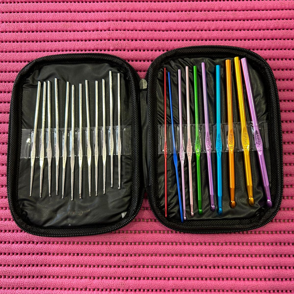 22 in 1 Crochet Pouch Set