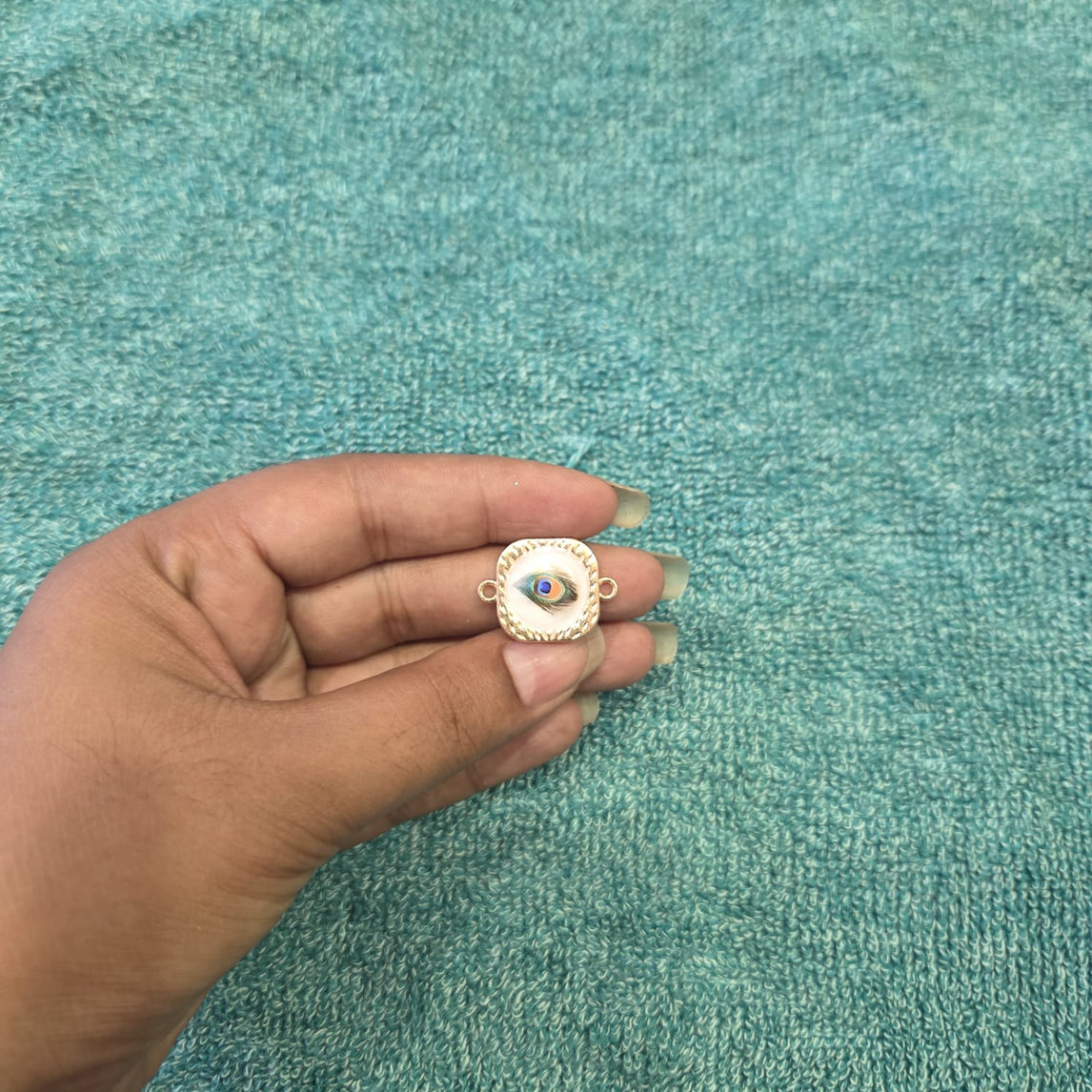 Rakhi Charm-W