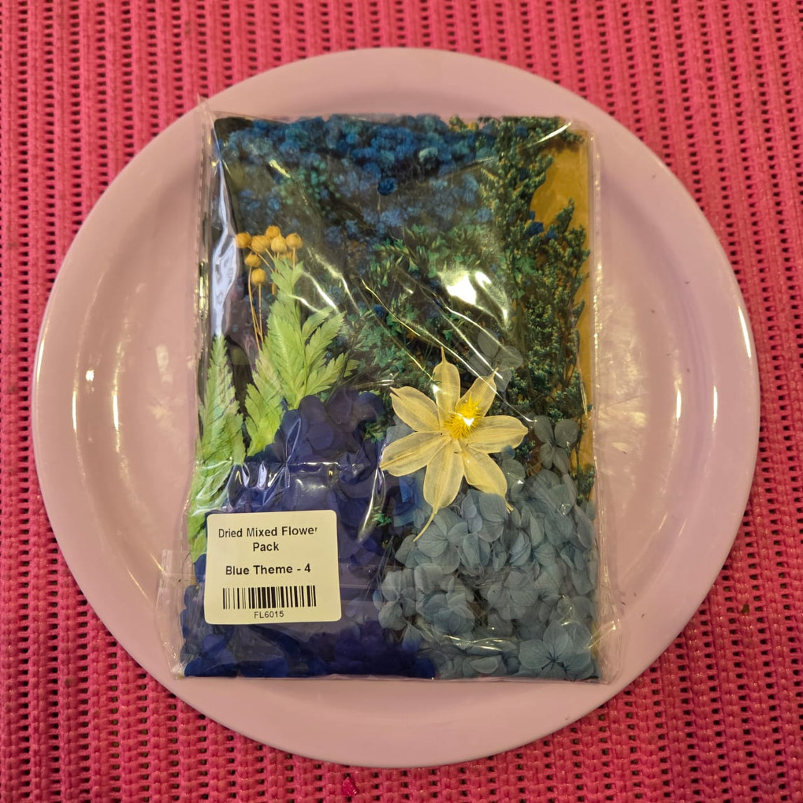 Dried Mixed Flower Blue Theme