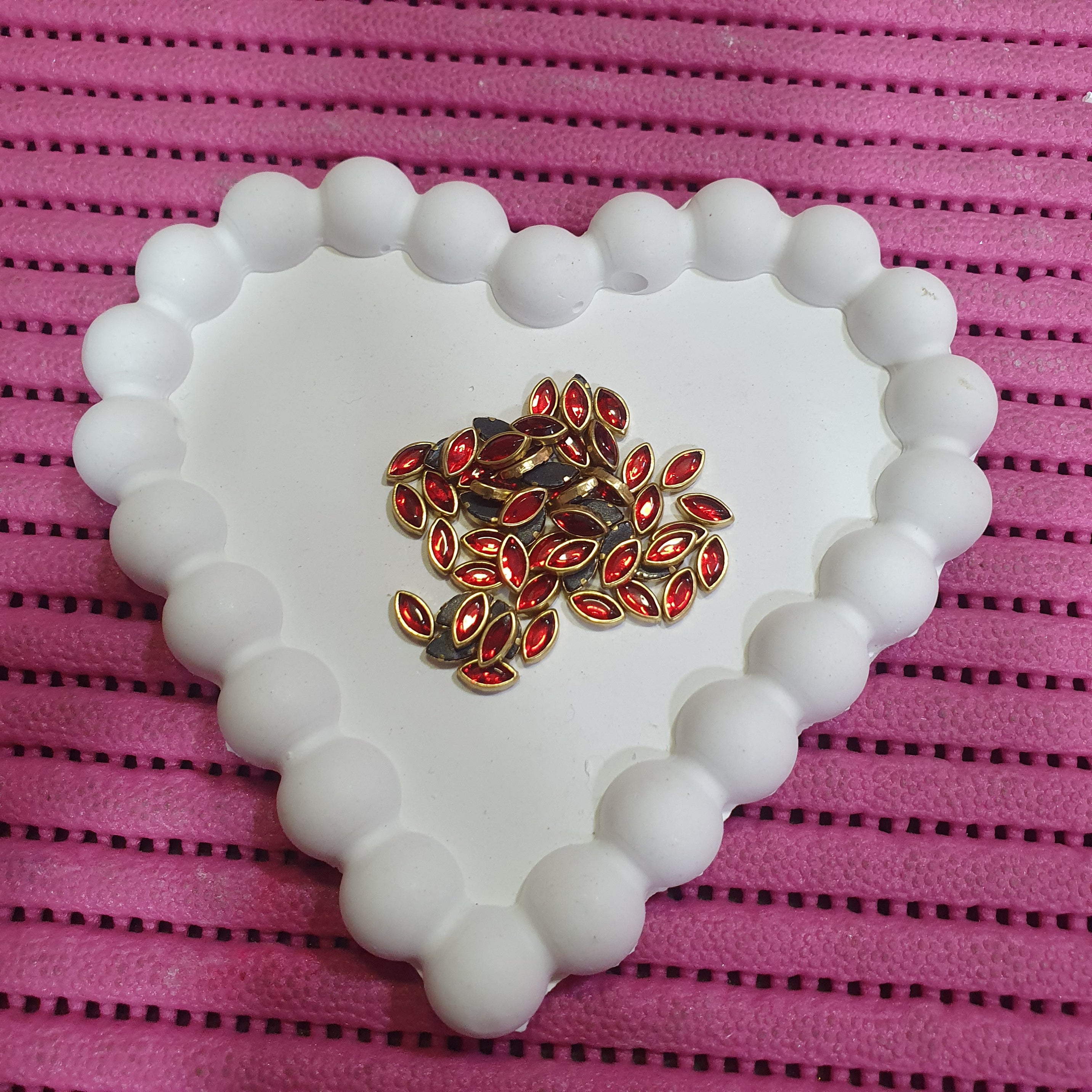 Small Leaf Kundan Stones