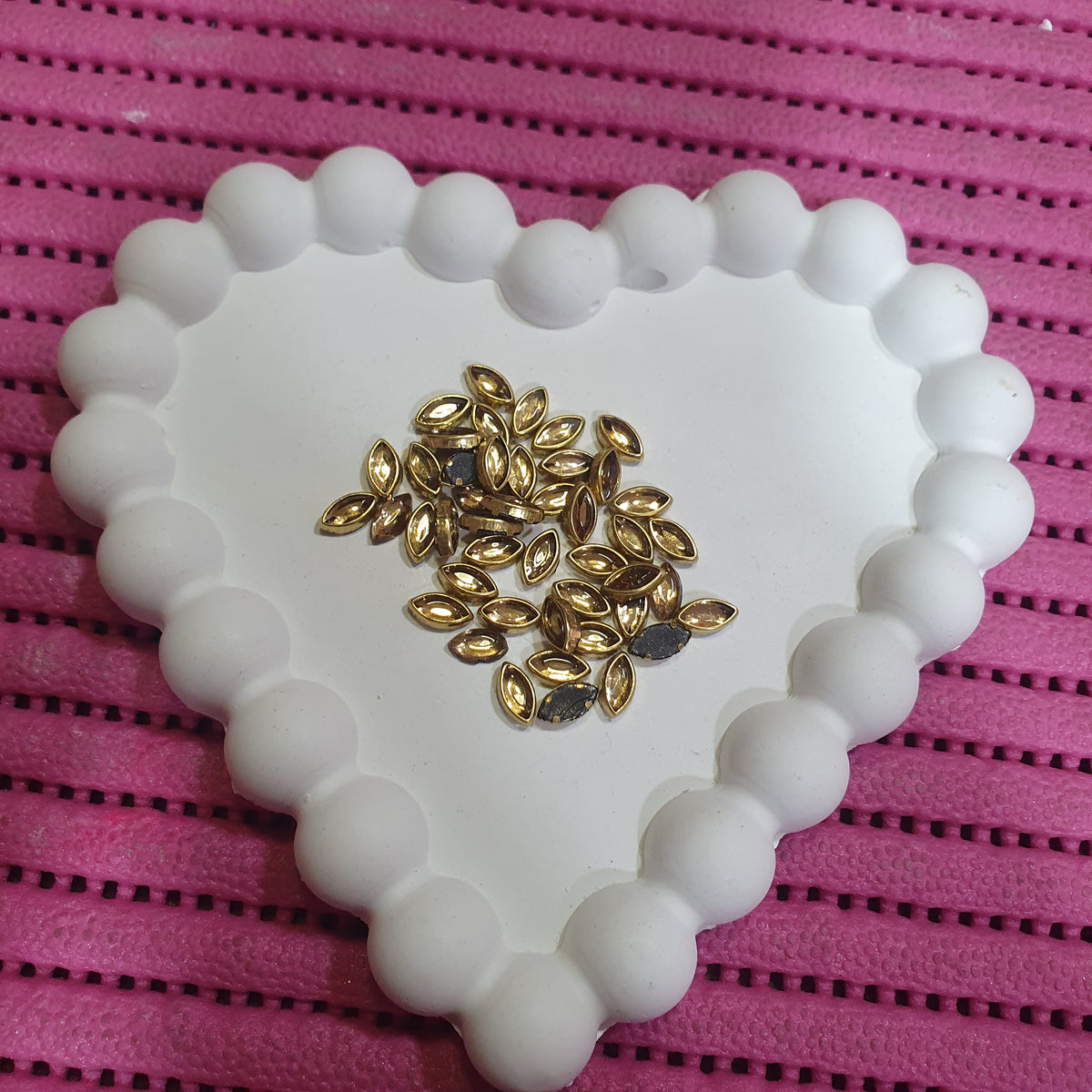Small Leaf Kundan Stones