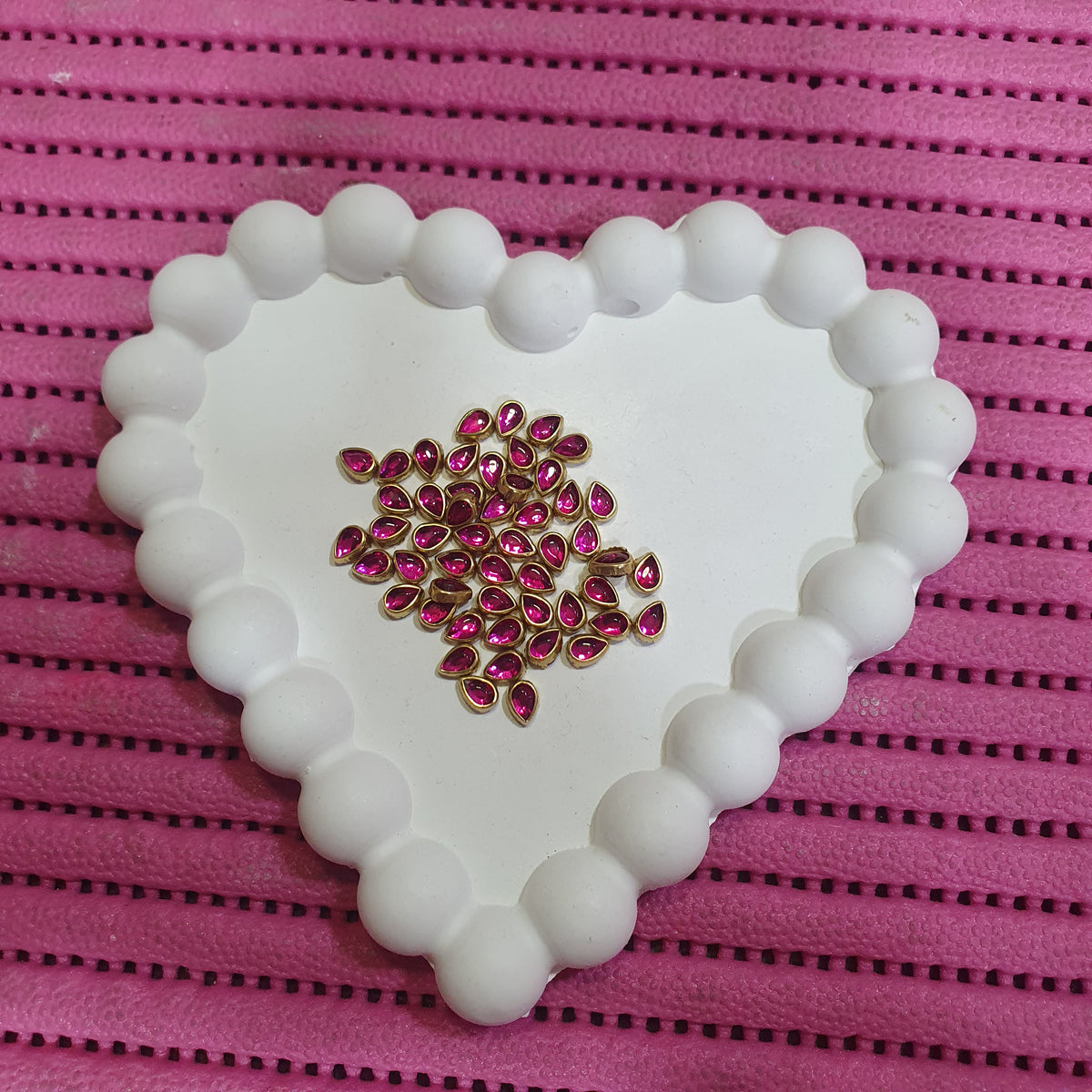 Teardrop-Shaped Kundan Stones